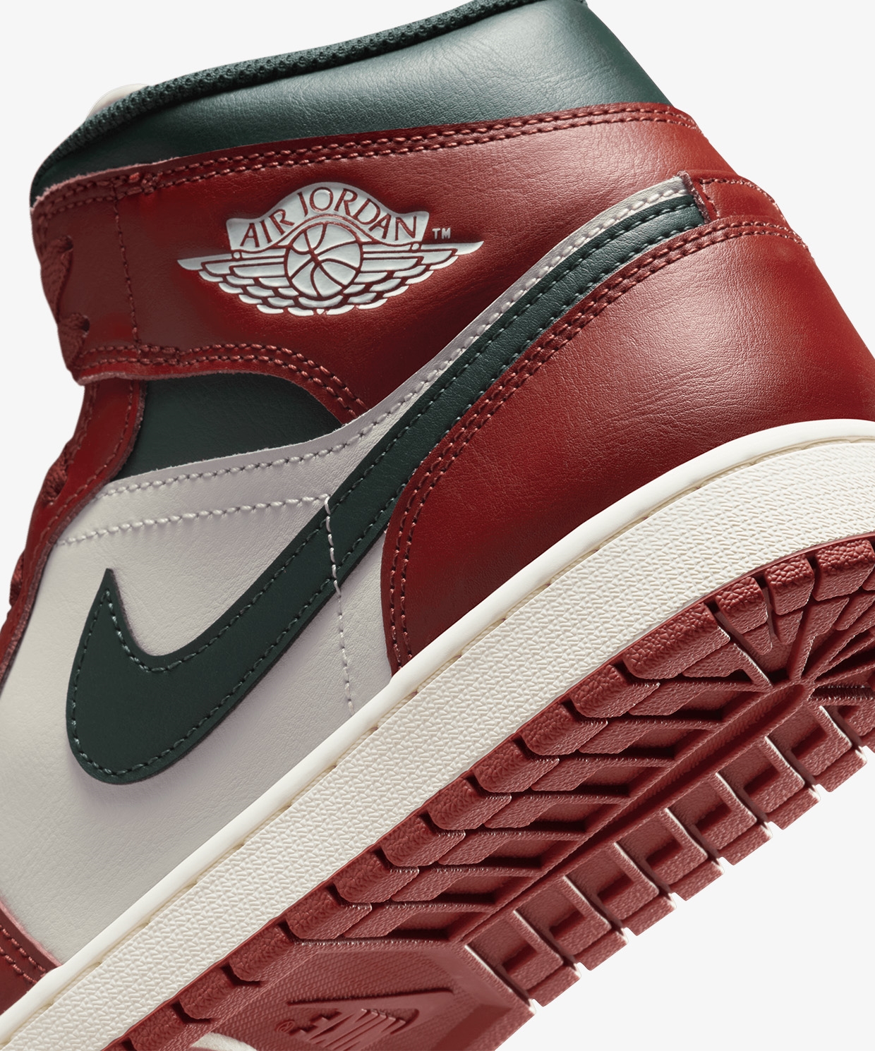 resm Jordan Air 1 Mid