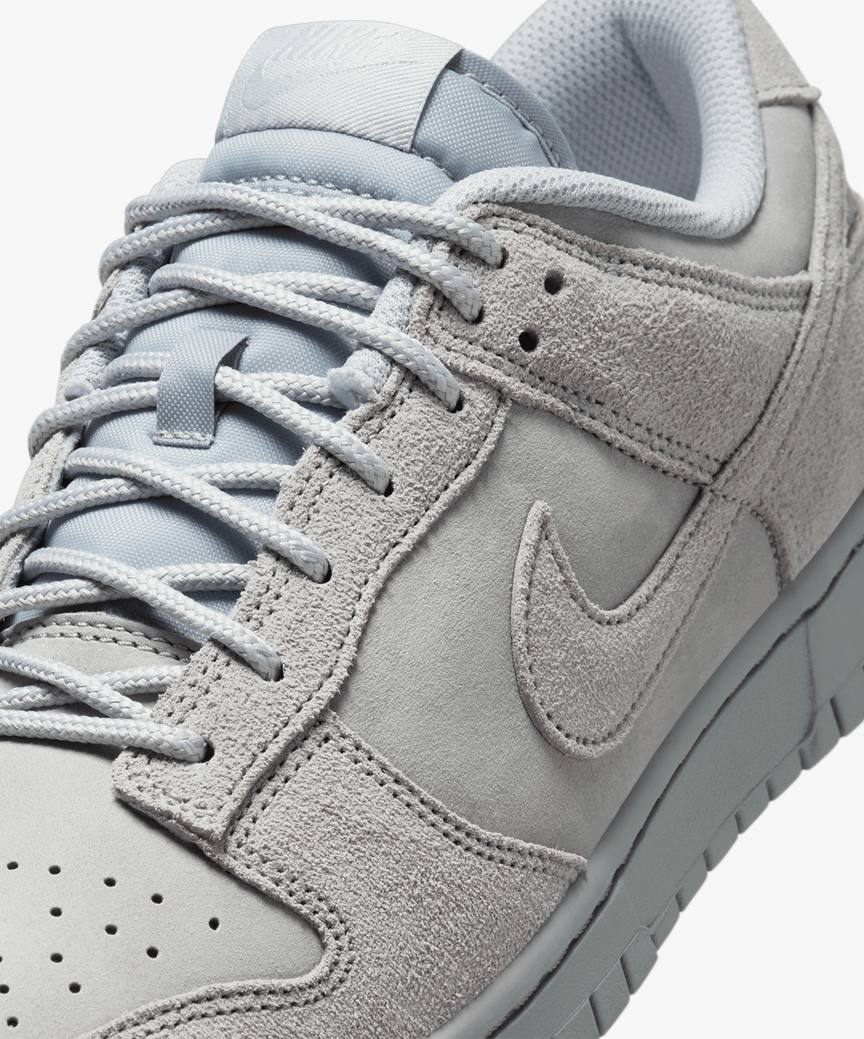 resm Nike Dunk Low Retro SE