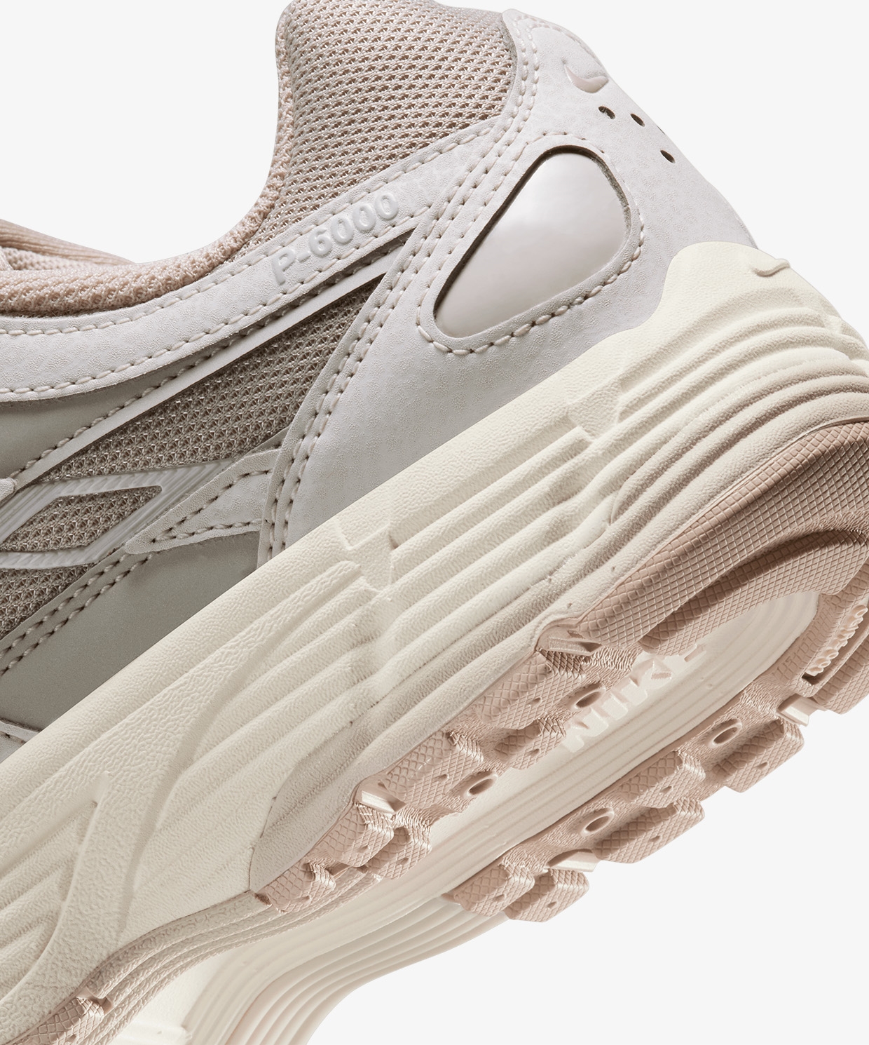 resm Nike P-6000