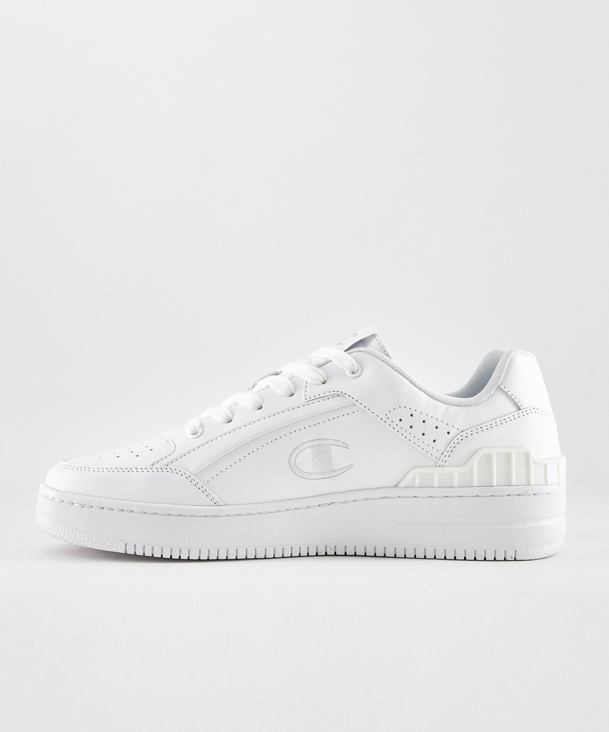 resm Champion Basketball Turbo 500 Low Cut Shoe