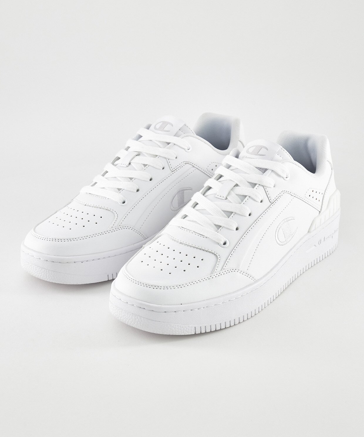 resm Champion Basketball Turbo 500 Low Cut Shoe