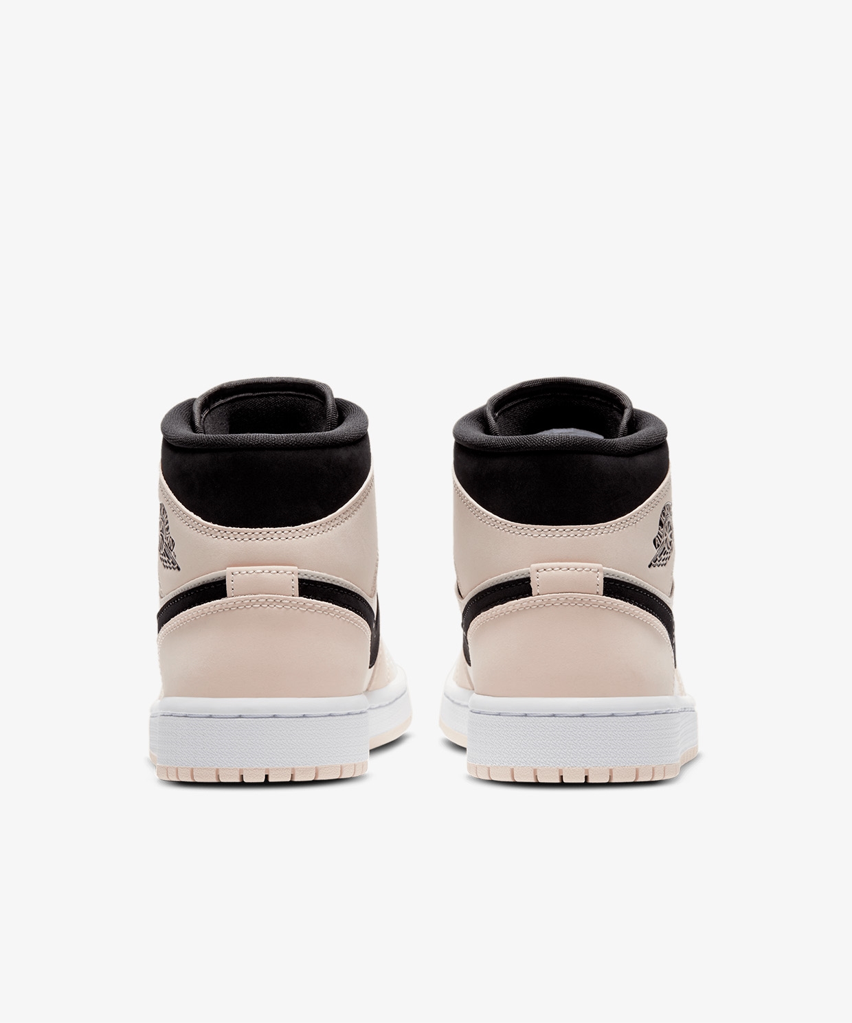 resm Jordan Air 1 Mid