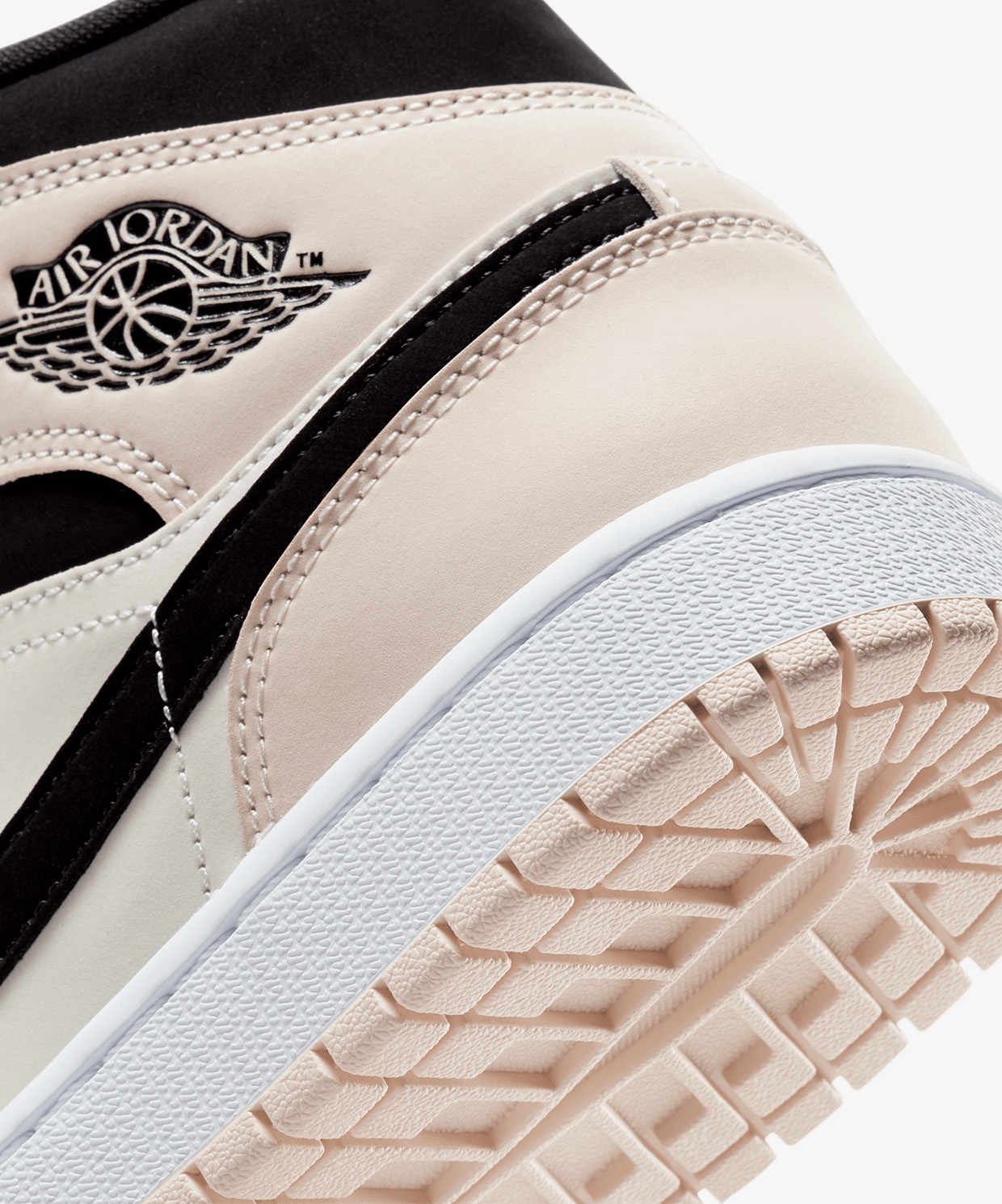 resm Jordan Air 1 Mid