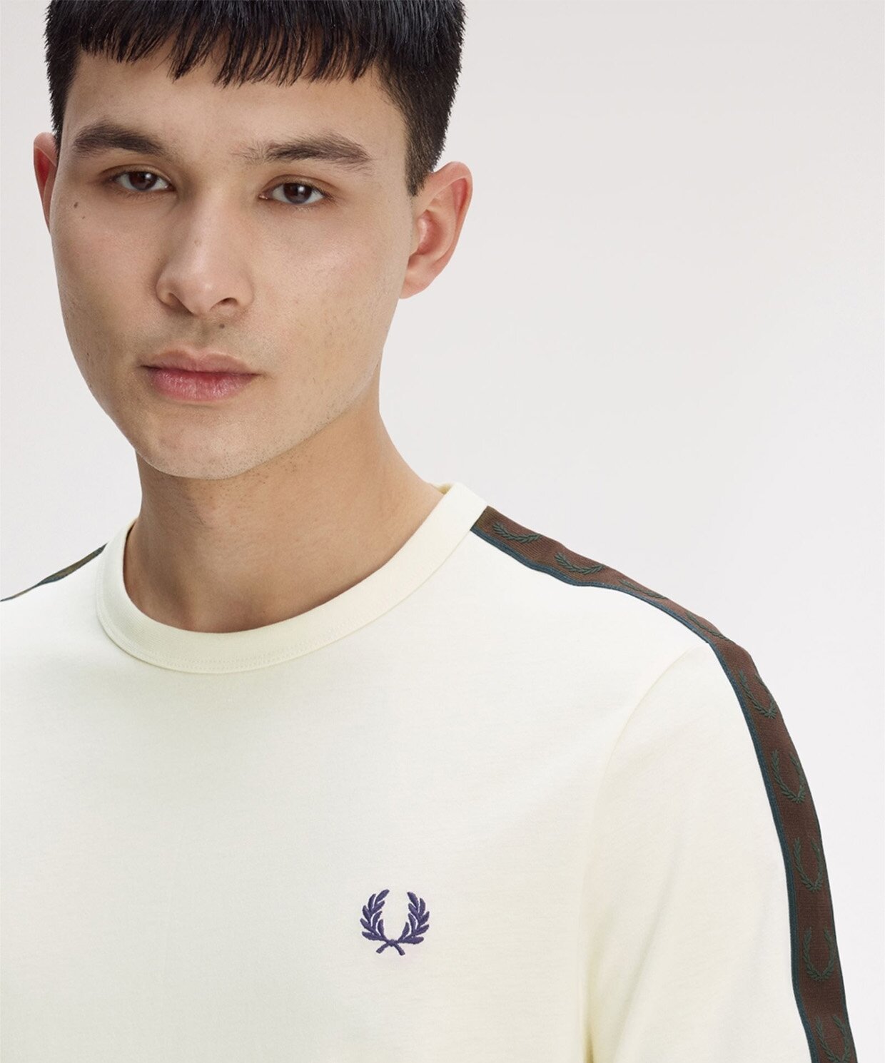 resm Fred Perry Contrast Tape Ringer T-Shirt