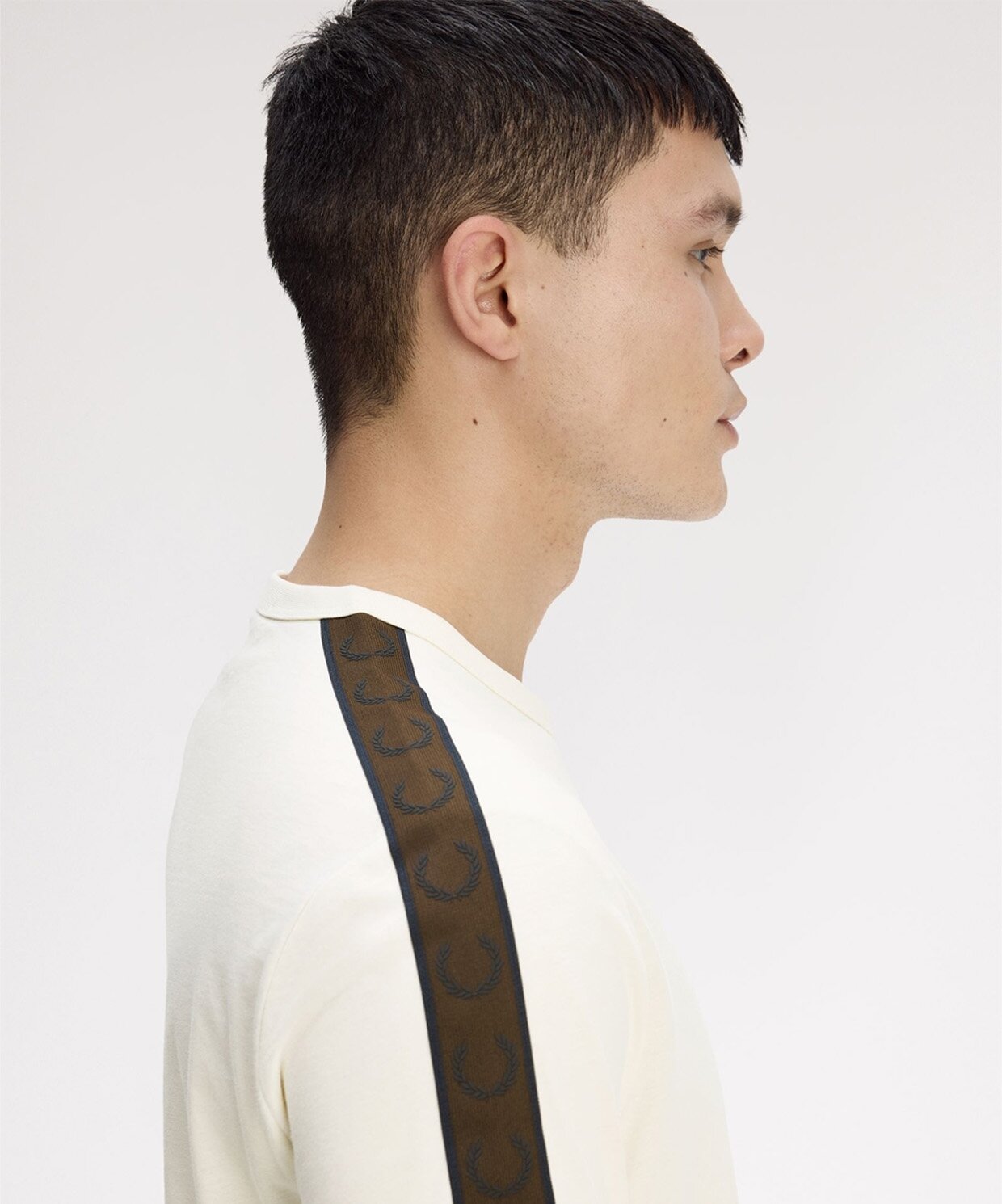 resm Fred Perry Contrast Tape Ringer T-Shirt