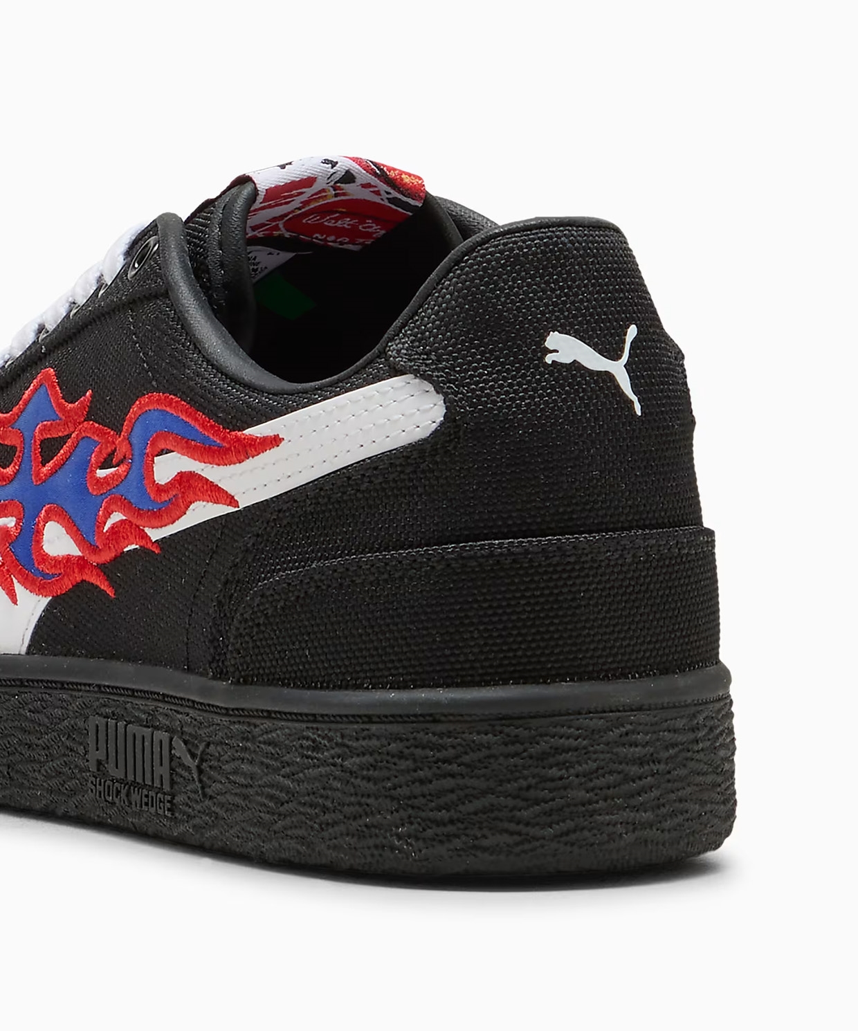 resm Puma Majesty Out of Bounds