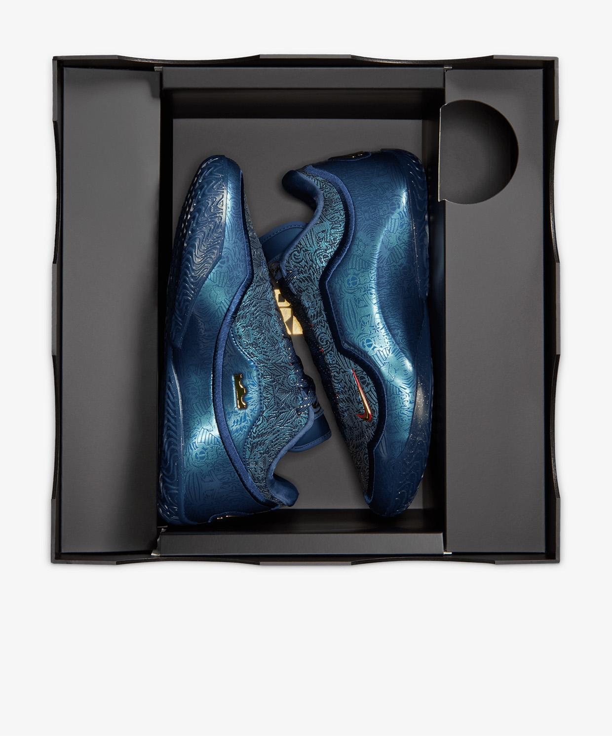 resm Nike LeBron XXIII