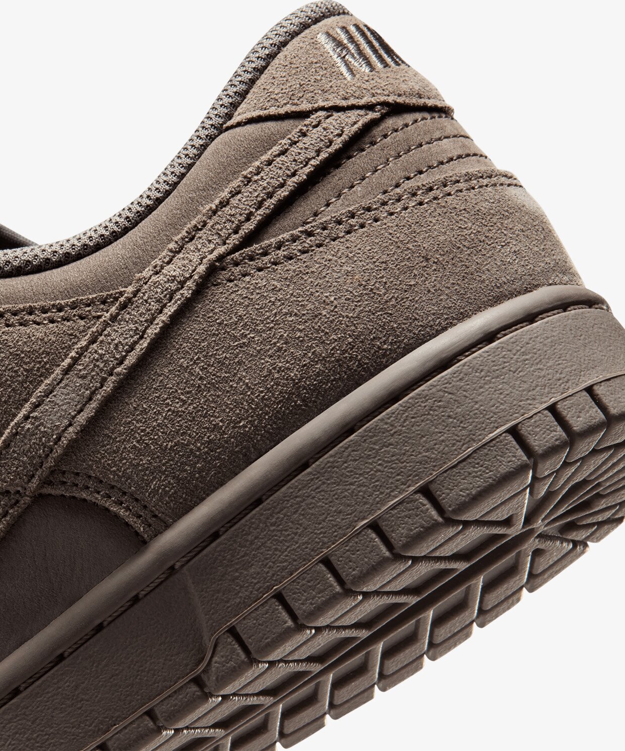 resm Nike Dunk Low Retro SE