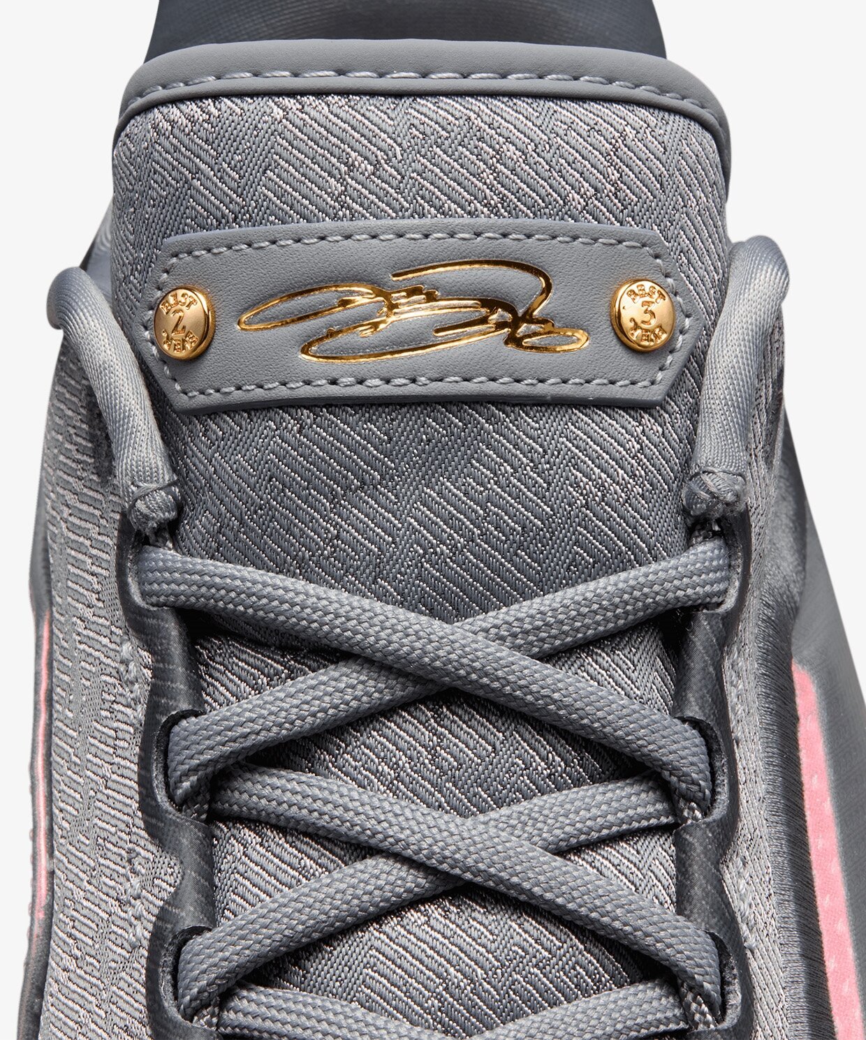 resm Nike LeBron XXIII