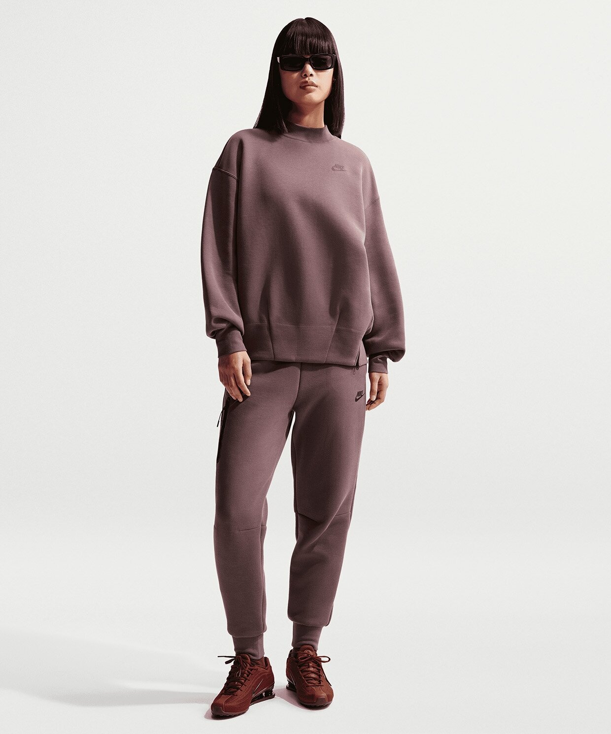 Nike Sportswear Tech Fleece Mid-Rise Sweatpants