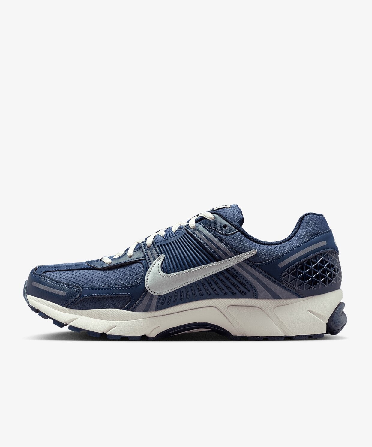 resm Nike Zoom Vomero 5 SE