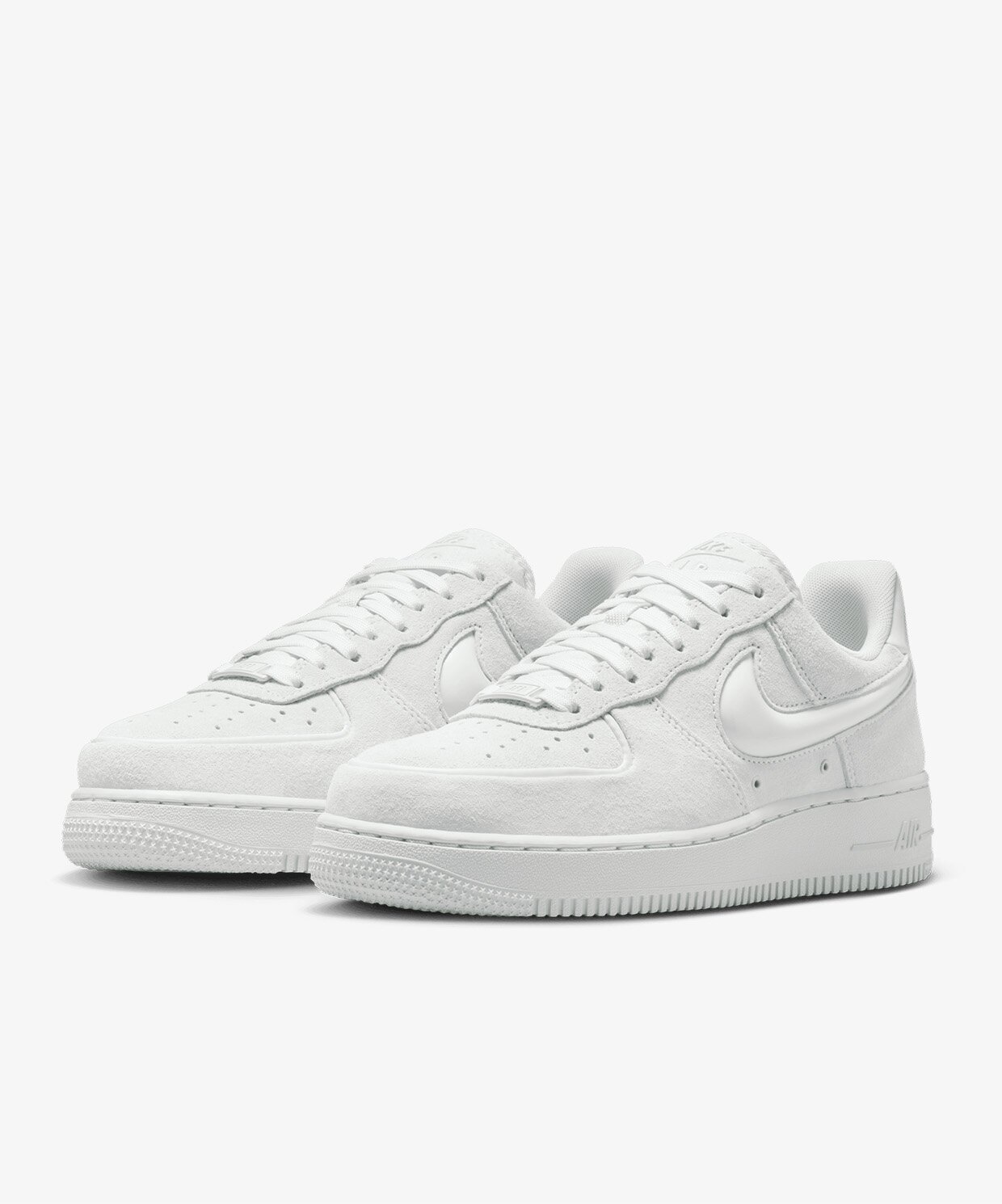resm Nike Air Force 1 07