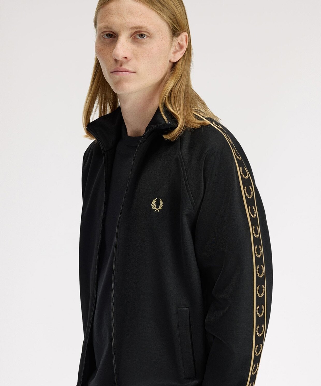 resm Fred Perry Contrast Tape Track Jacket