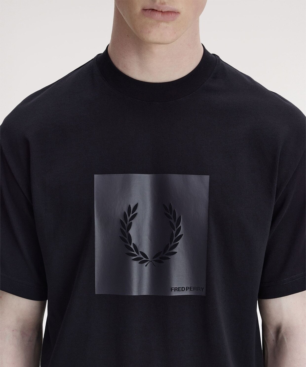 resm Fred Perry Box Graphic T-Shirt