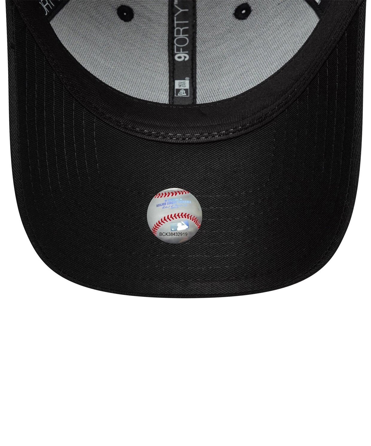 resm New Era Metallic 9Forty