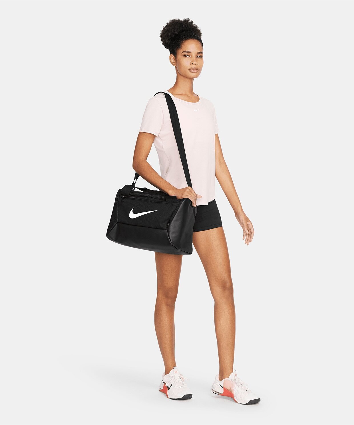 resm Nike Brasilia 9.5 Training Duffel Bag