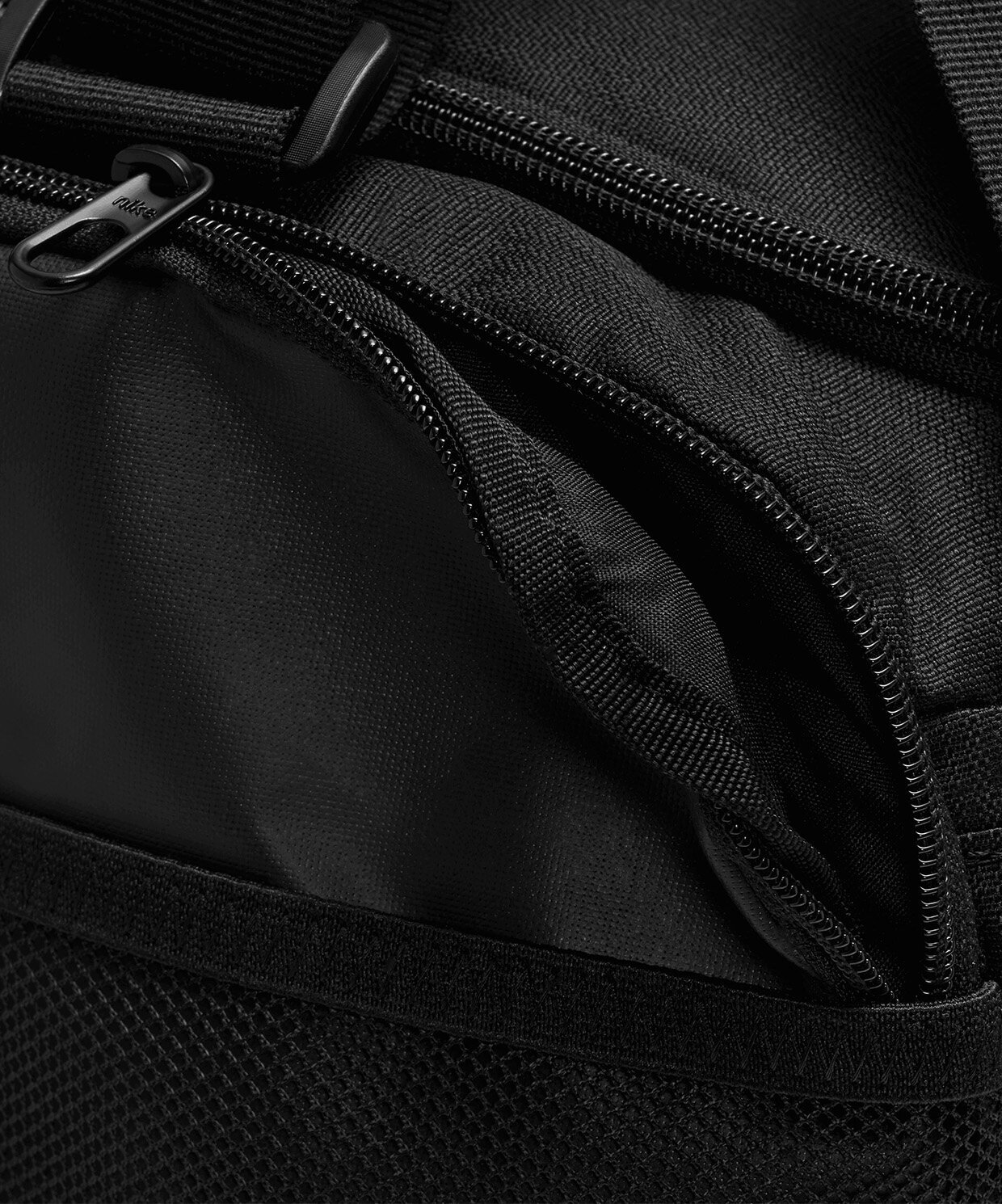 resm Nike Brasilia 9.5 Training Duffel Bag