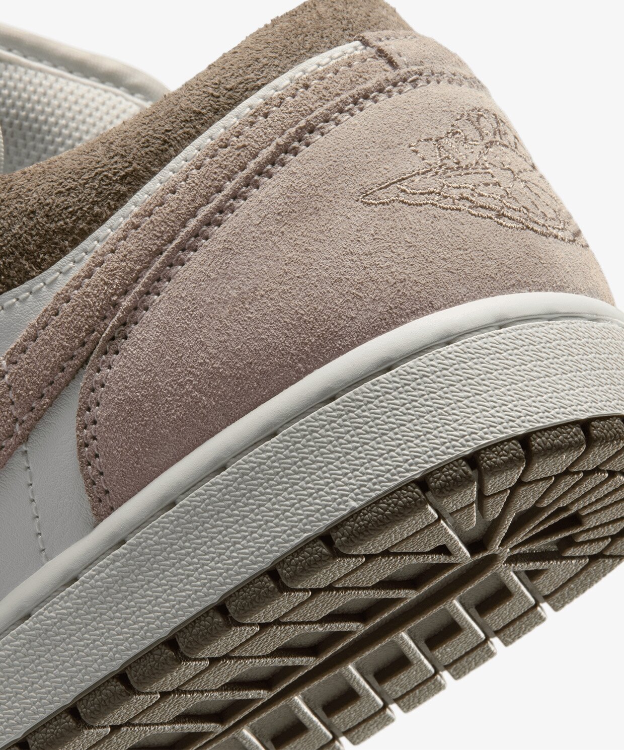 resm Jordan Air 1 Low