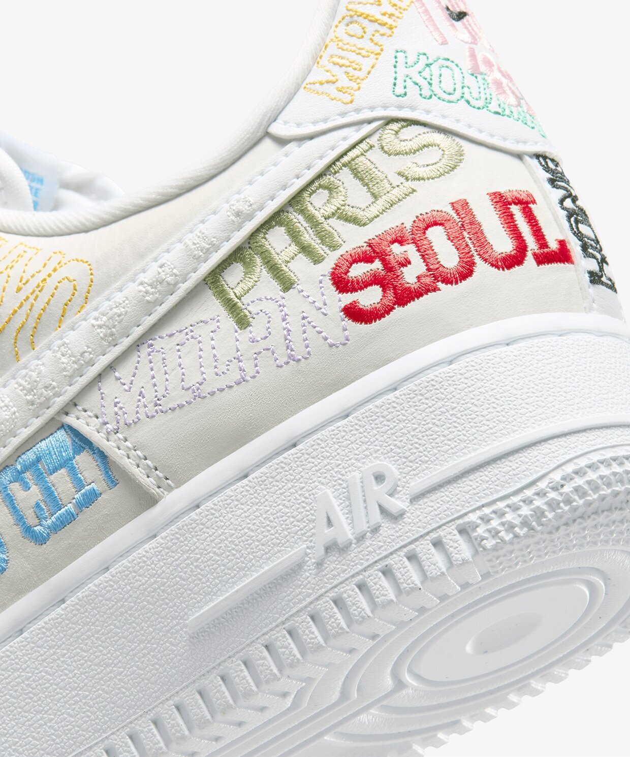 resm Nike Air Force 1 '07 LV8