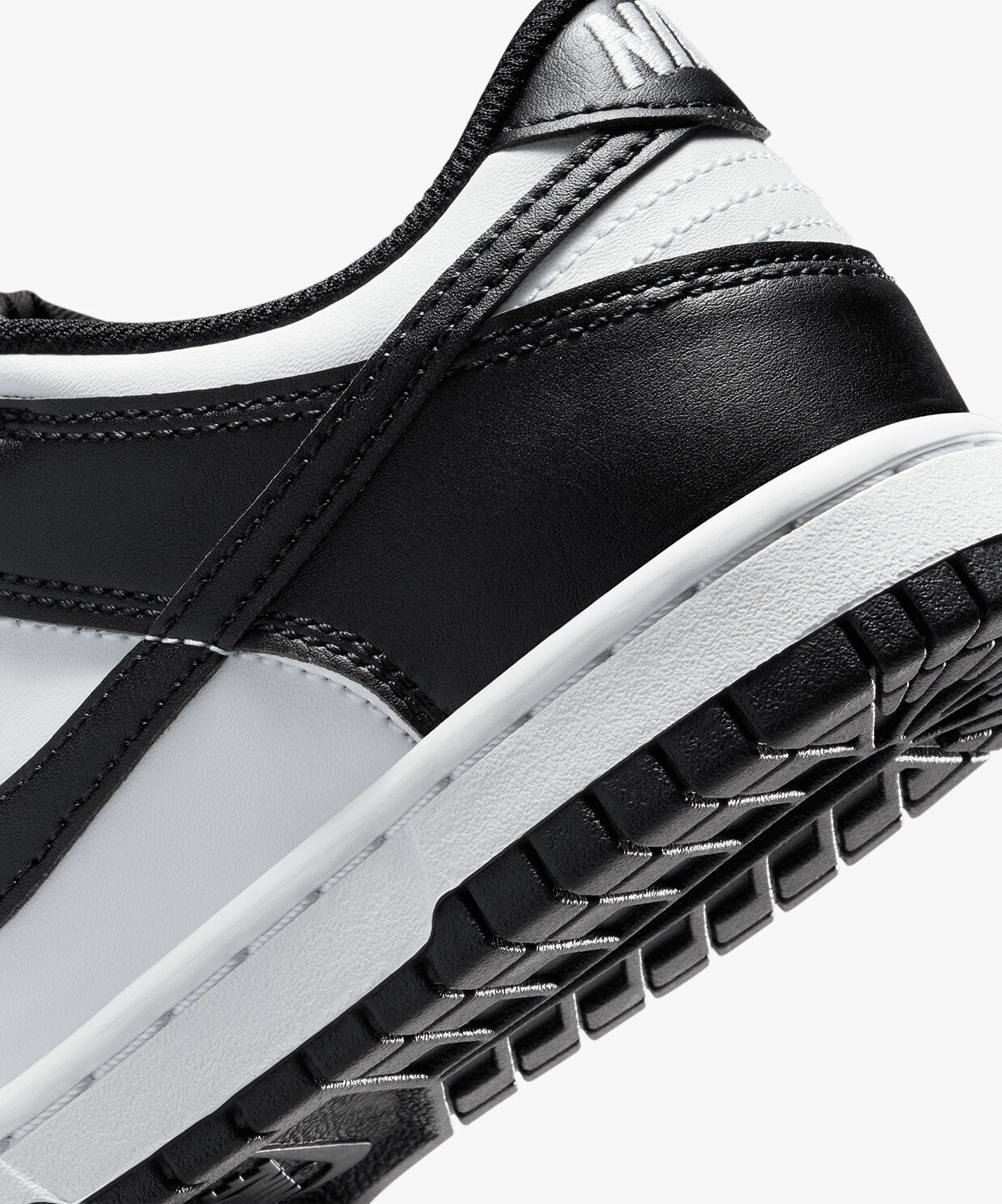 resm Nike Dunk Low (Gs)