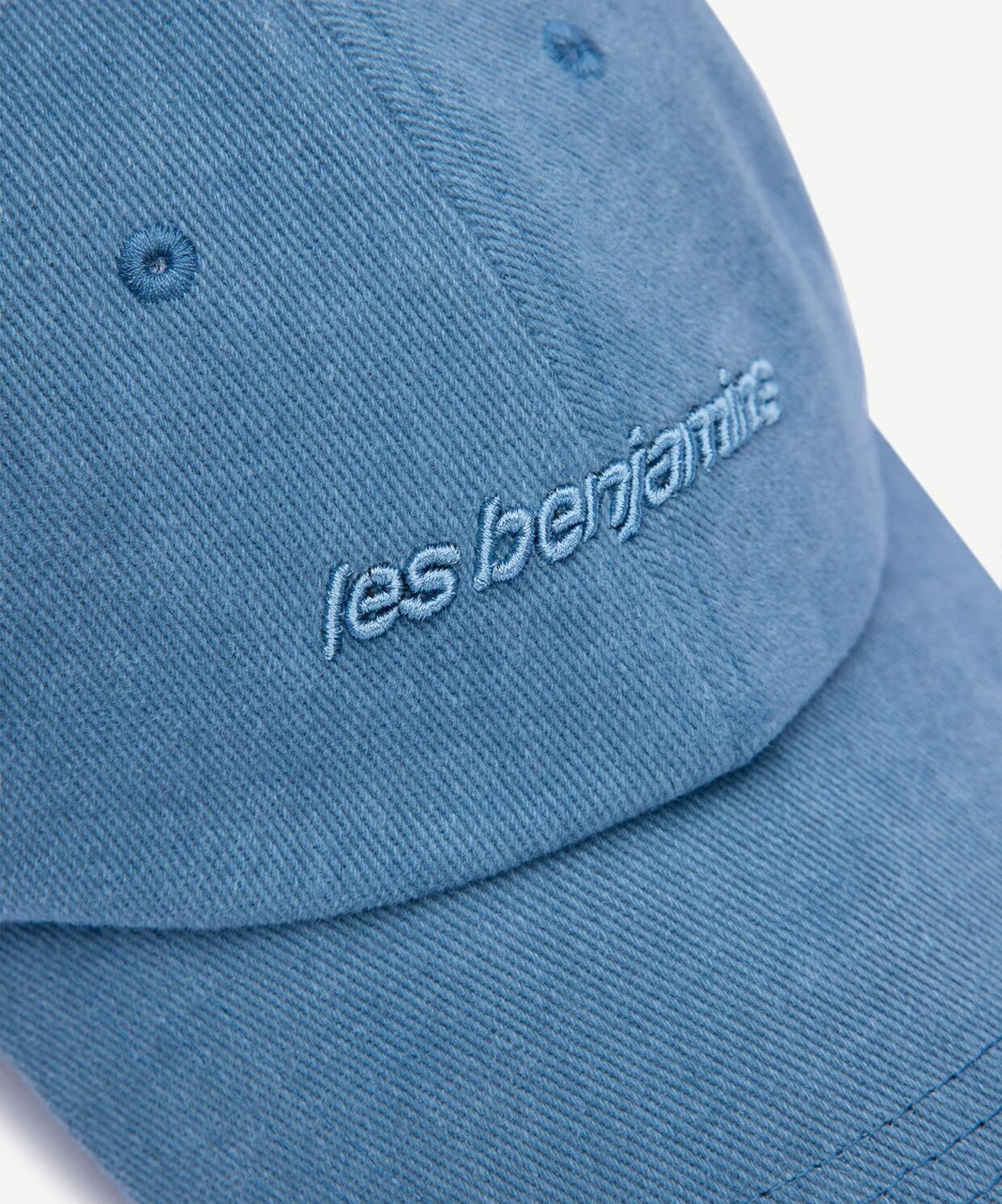 resm Les Benjamins Cap 302