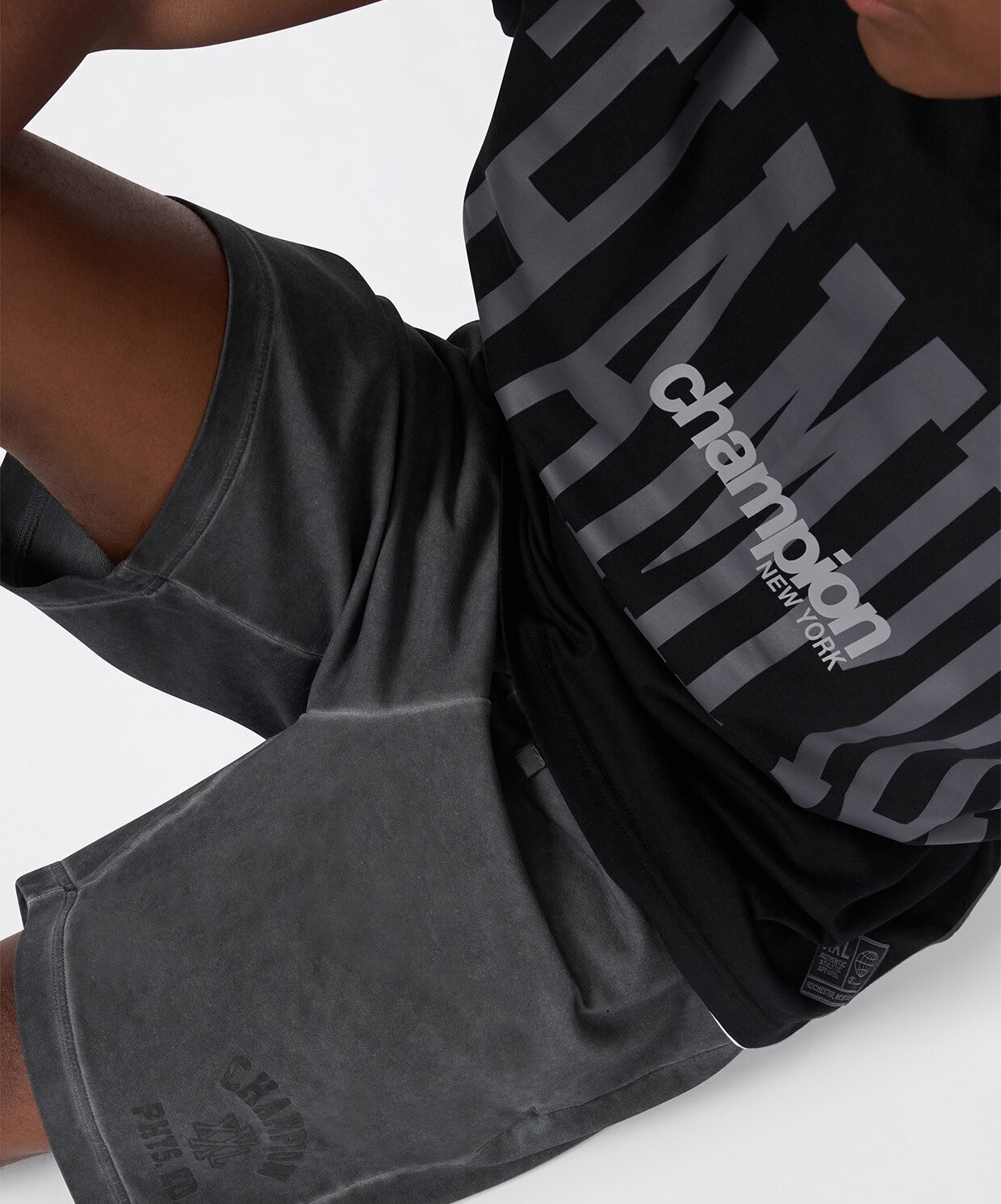 resm Champion Athletics Shorts