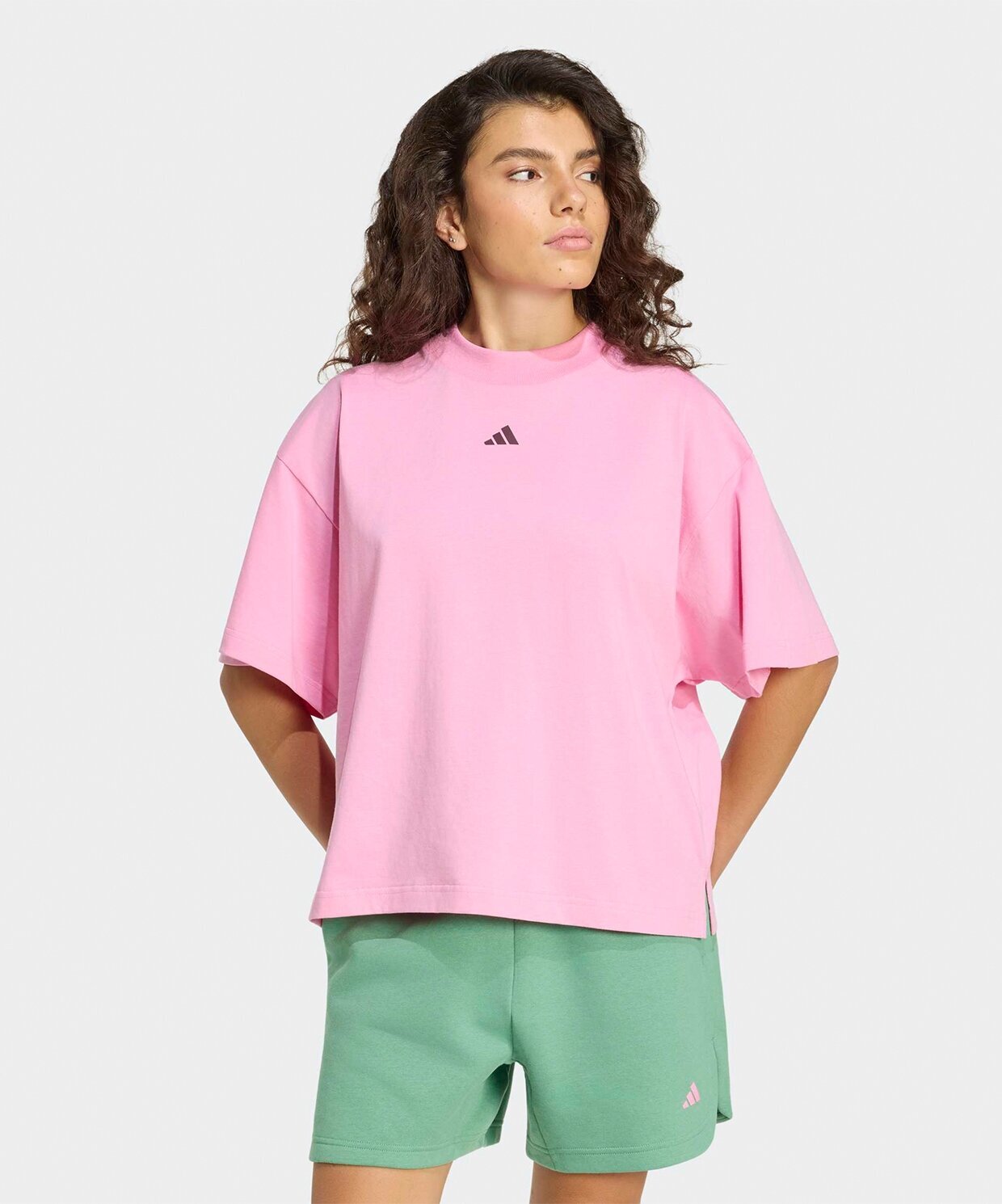 resm adidas 3-Stripes Studio T-Shirt