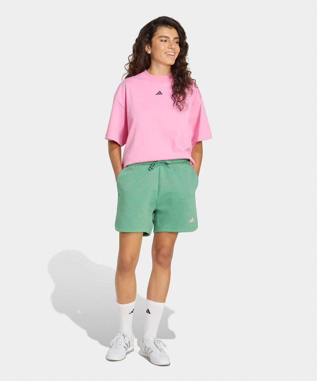 resm adidas 3-Stripes Studio T-Shirt