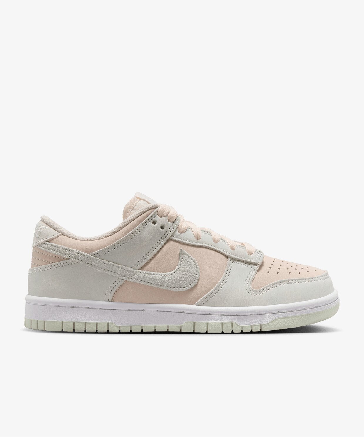 resm Nike Dunk Low Suede (Gs)