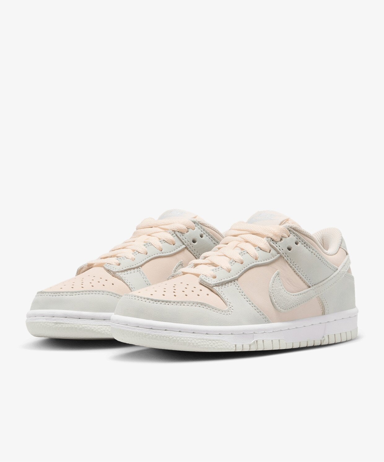 resm Nike Dunk Low Suede (Gs)