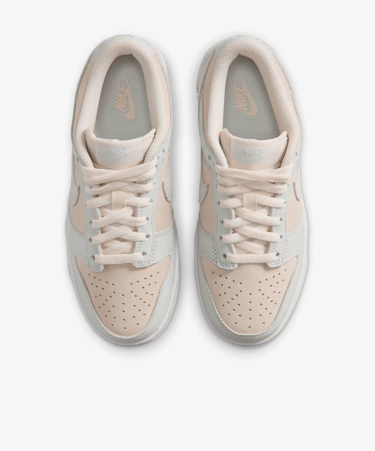 resm Nike Dunk Low Suede (Gs)