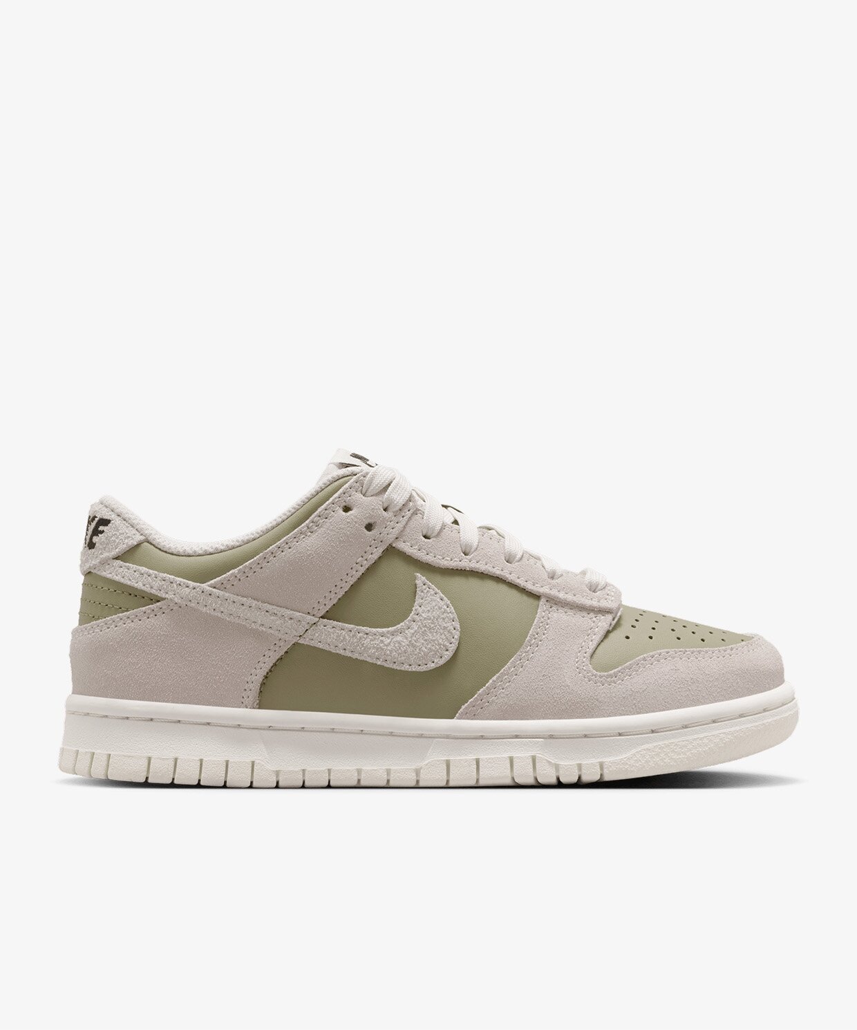 resm Nike Dunk Low BG (Gs)
