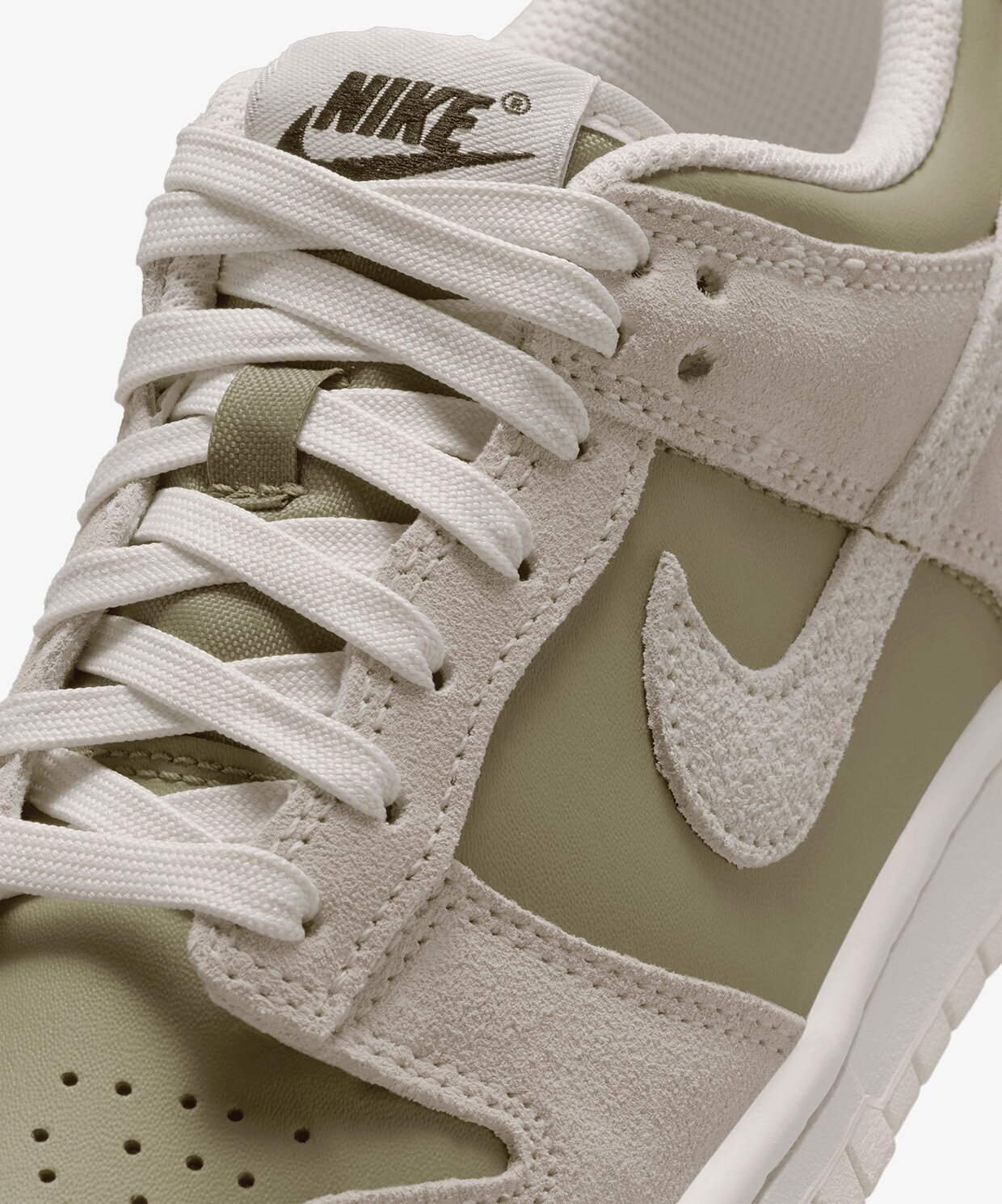 resm Nike Dunk Low BG (Gs)