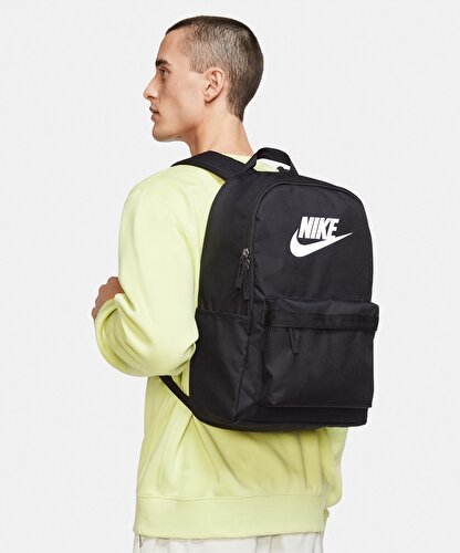 Nike Heritage Eugene Backpack UNISEX DB3300 010 Sneaks Up