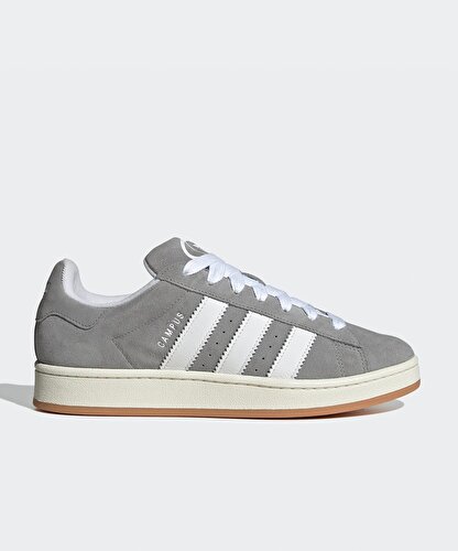 Adidas us 4 ka? numara deals olmal?
