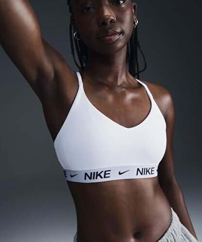 Nike fav sports bra clearance