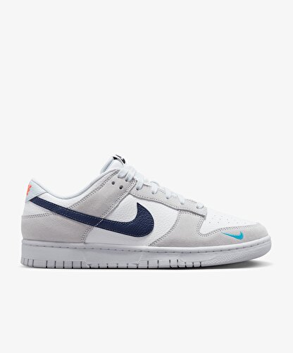 nike dunk low sneaks up