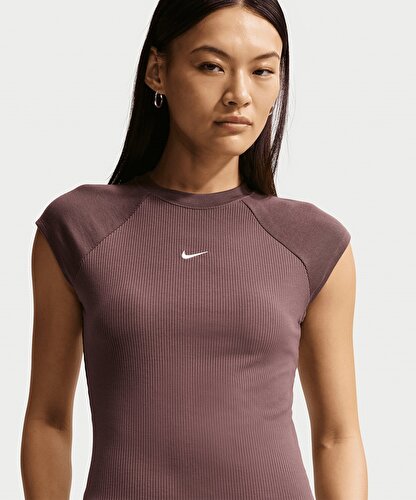 Nike Sportswear Chill Knit Slim Long-Sleeve Cropped Top Kadın
