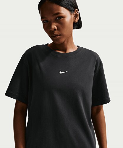 Nike Sportswear Oversized Short-Sleeve T-Shirt Kadın Tişört