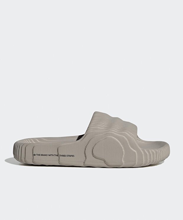 Женские шлепки adidas Island Club Adilette 22