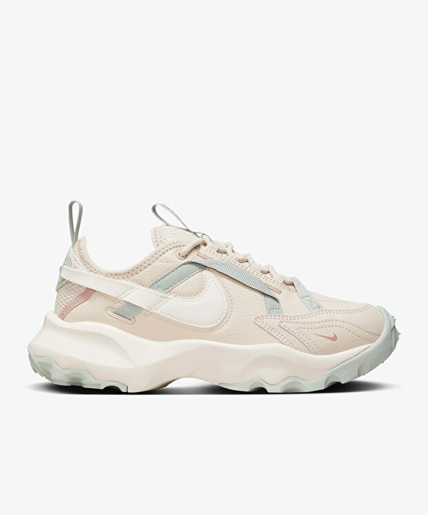 Женские кроссовки Nike TC 7900