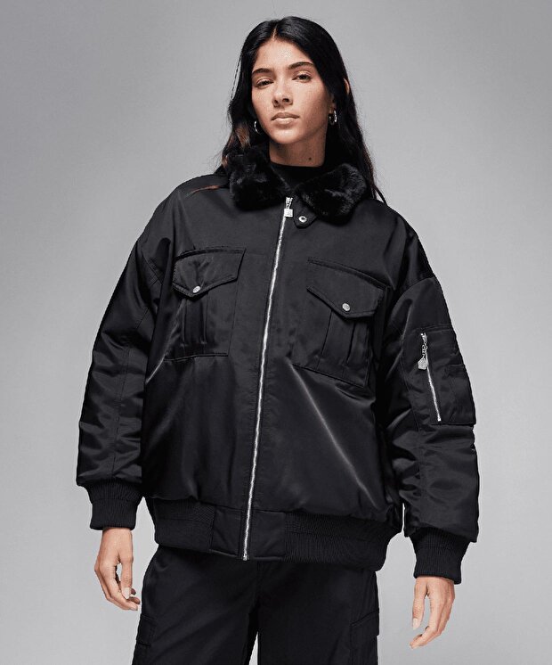 Женская куртка Jordan Hip Lenght JKT