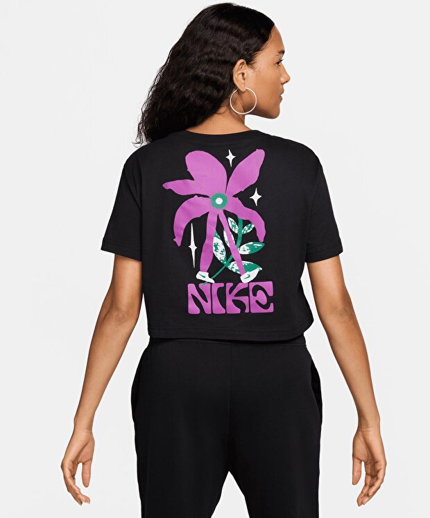 Женская футболка Nike Sportswear