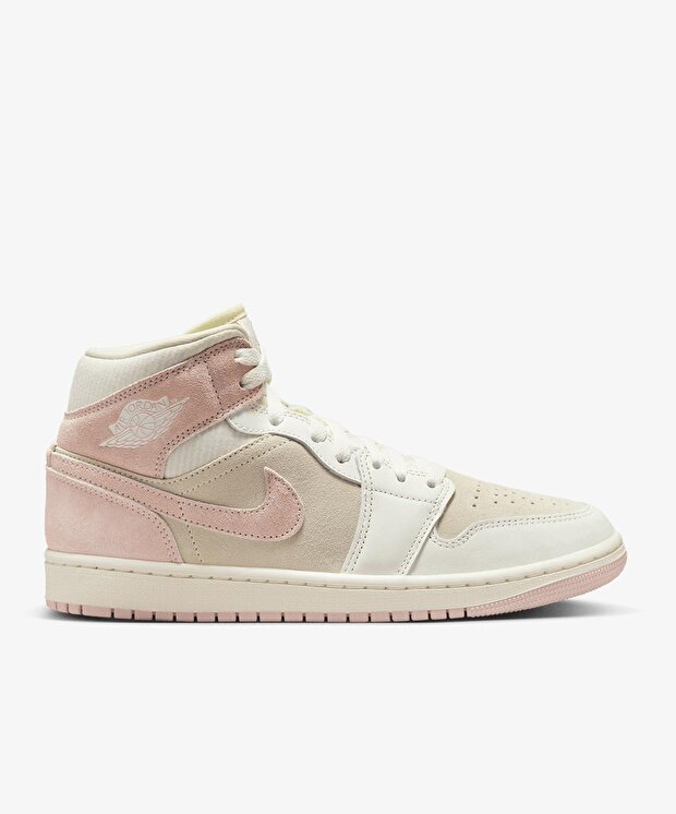 Женские кроссовки Jordan Air 1 Mid Se