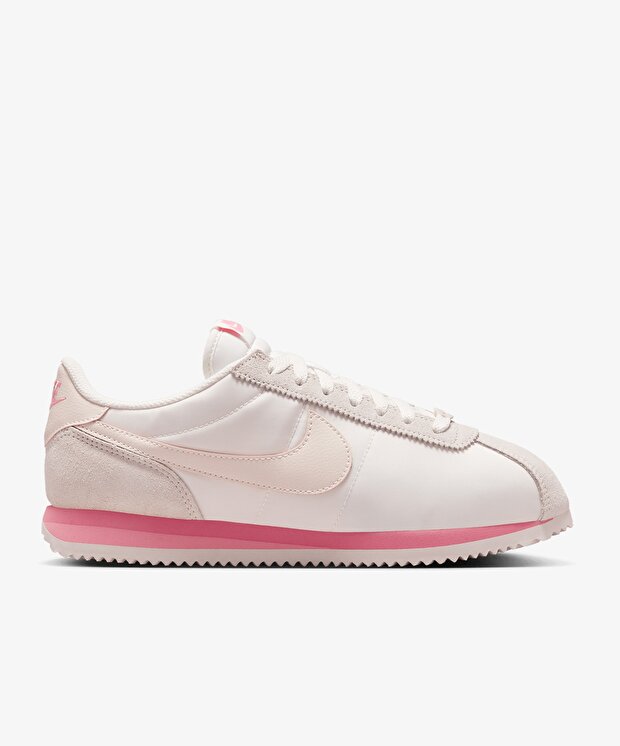 Женские кроссовки Nike Cortez