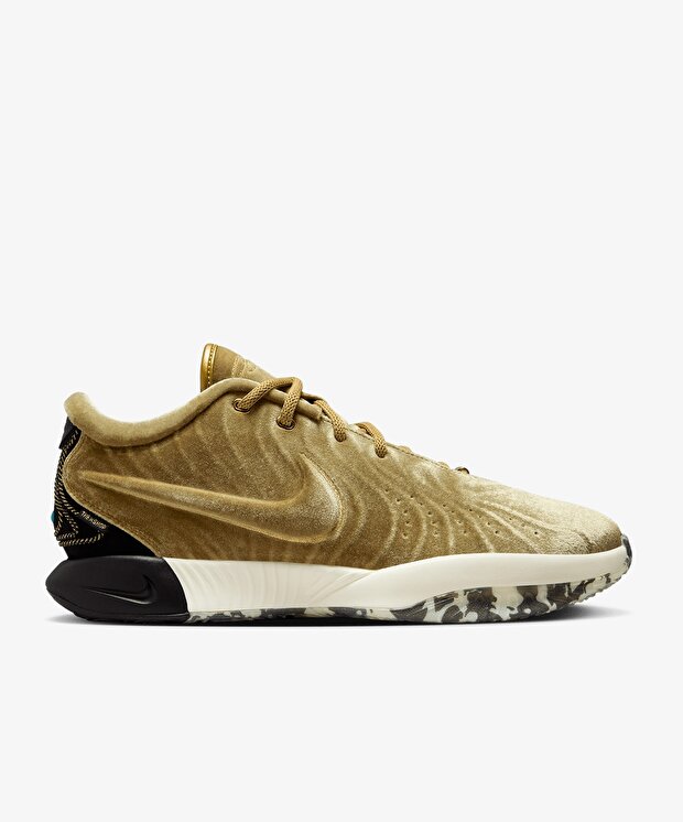 Resim Nike LeBron XXI QS