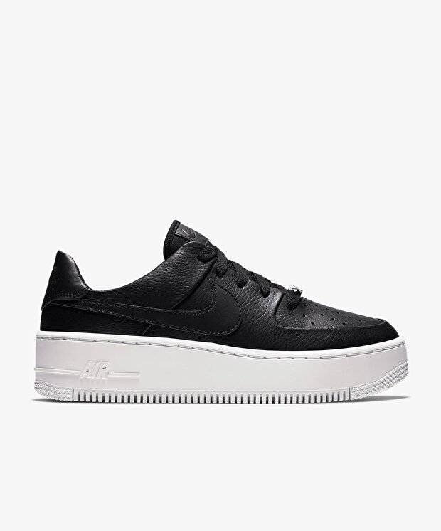 Женские кроссовки Nike W Air Force Sage Low