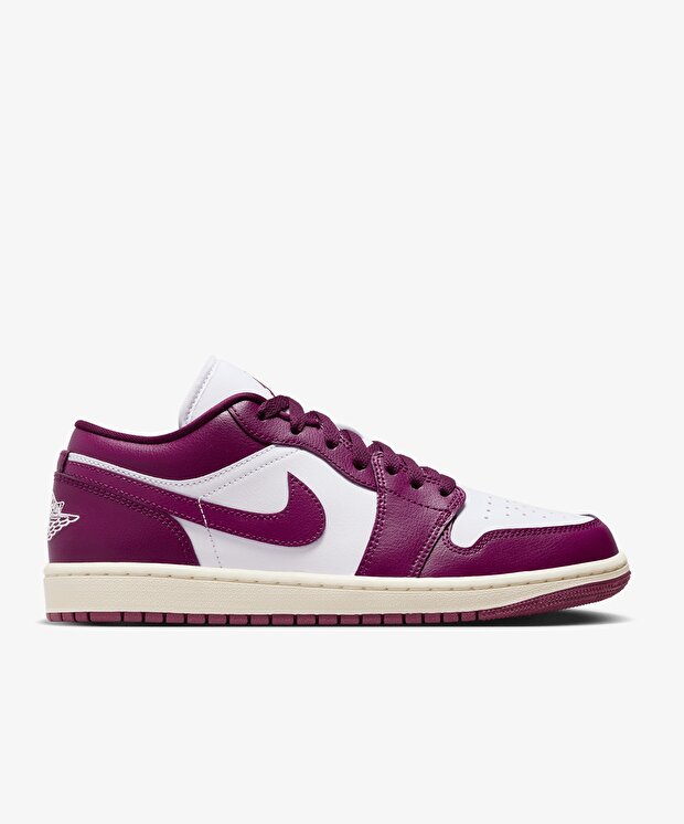 Женские кроссовки Jordan Air 1 Low