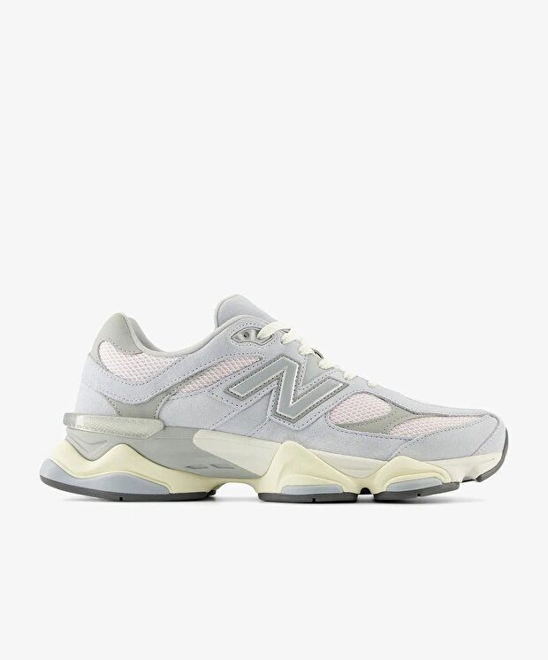 Женские кроссовки New Balance 9060 Lifestyle Womens на каждый день