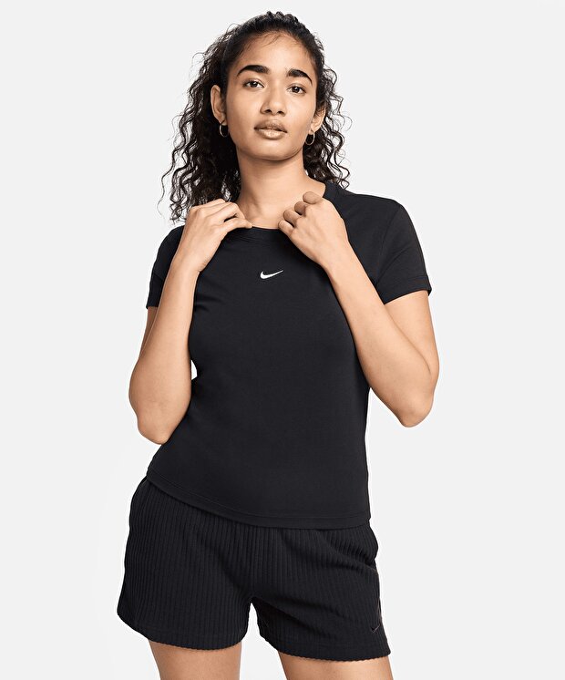 Женская футболка Nike Sportswear Chill Knit